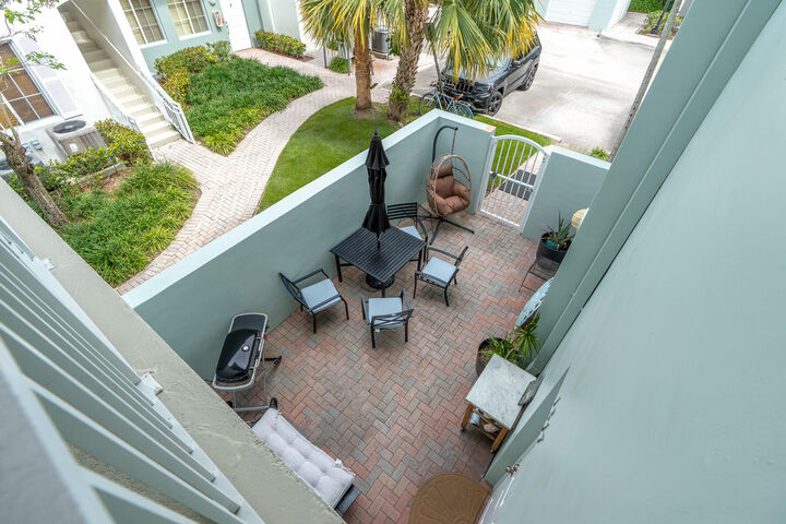 Property Photo:  1317 SW 4th Street  FL 33312 