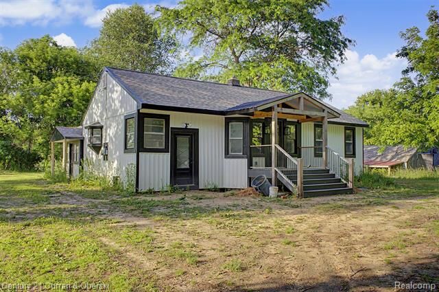 Property Photo: 4296 Burgess Road MI 48169