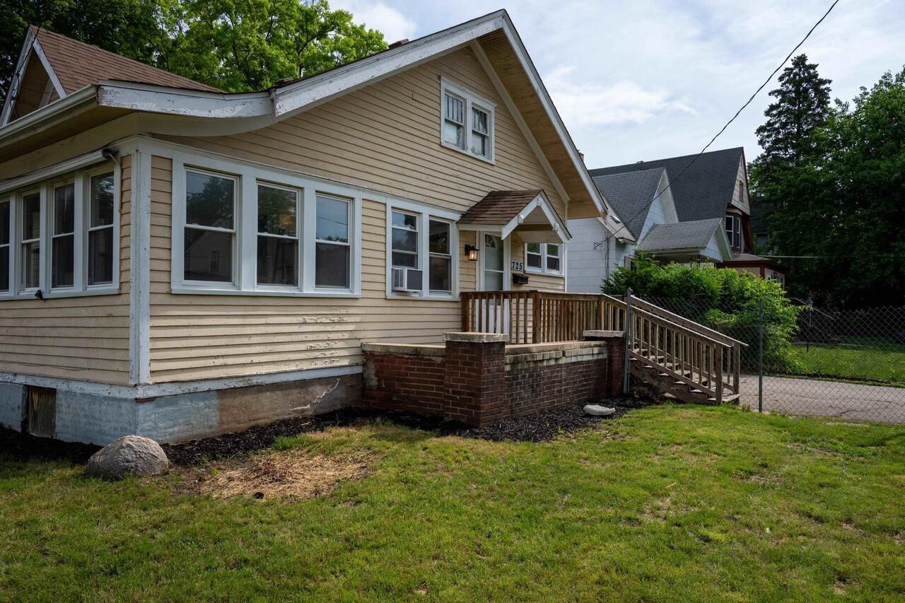 Property Photo:  725 St Lawrence Avenue  WI 53511 