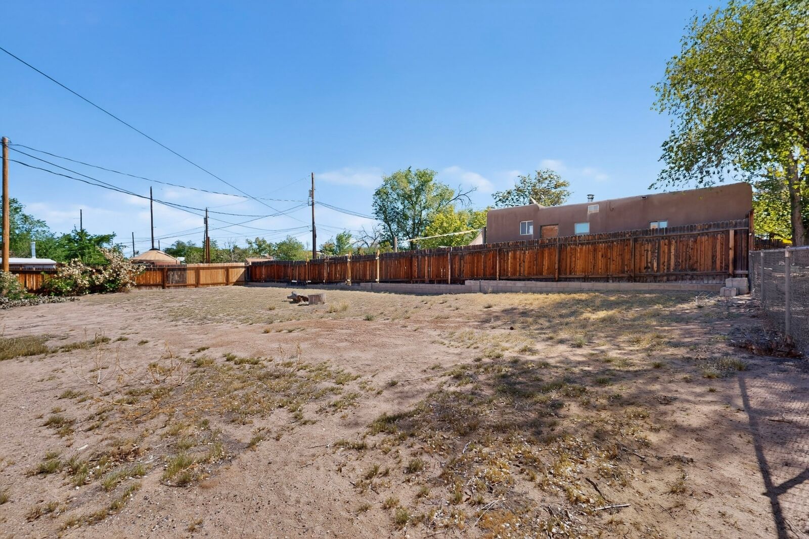 Property Photo: 2907 Burton Avenue SE NM 87106