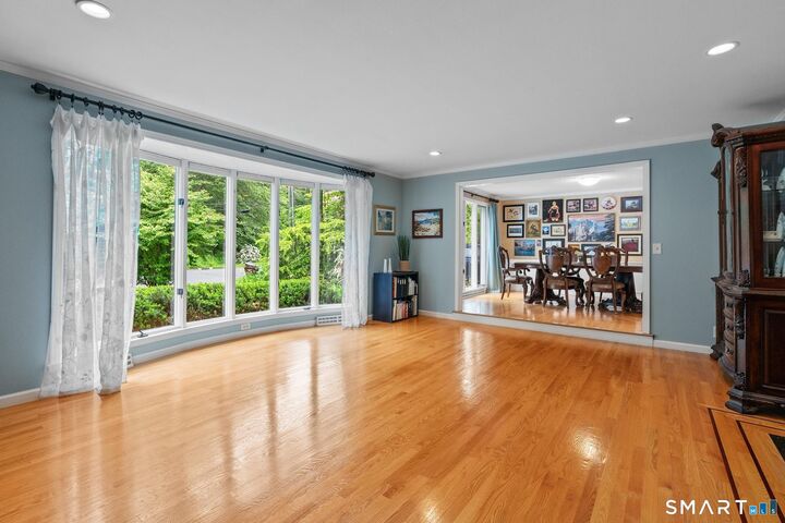 Property Photo: 30 Fox Chase Lane CT 06107