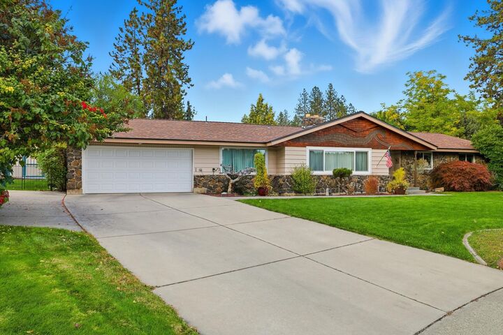 Property Photo: 4501 S Lee Ct WA 99223