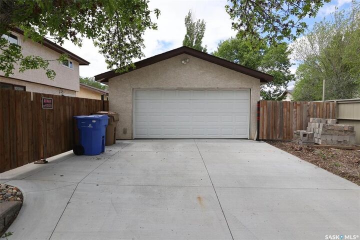 Photo de la propriété:  6402 Dalgliesh Drive  SK S4X 2R2 