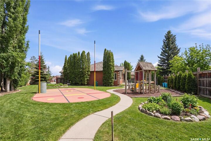 Photo de la propriété:  214 Forsyth Court  SK S7N 4H2 