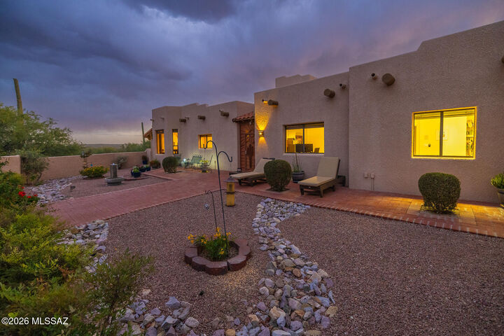 Property Photo: 2305 N El Camino Rinconado AZ 85749