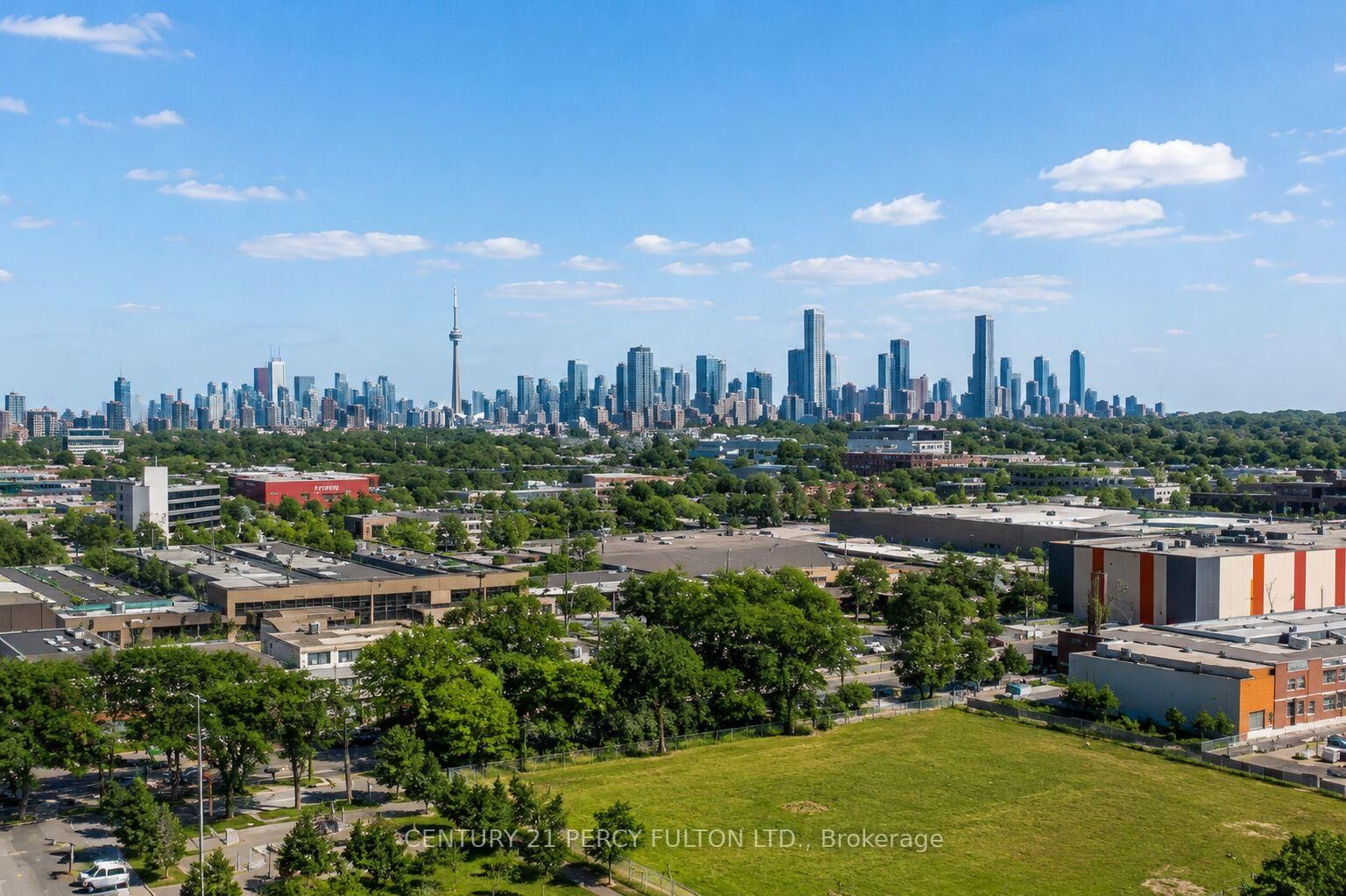 Property Photo:  35 Brian Peck Crescent 1510  ON M4G 0A5 