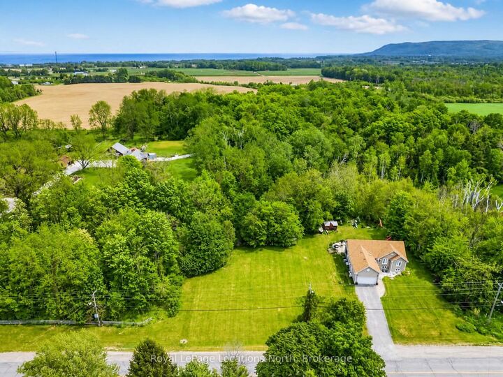 Property Photo:  143 Marsh Street  ON N0H 1J0 