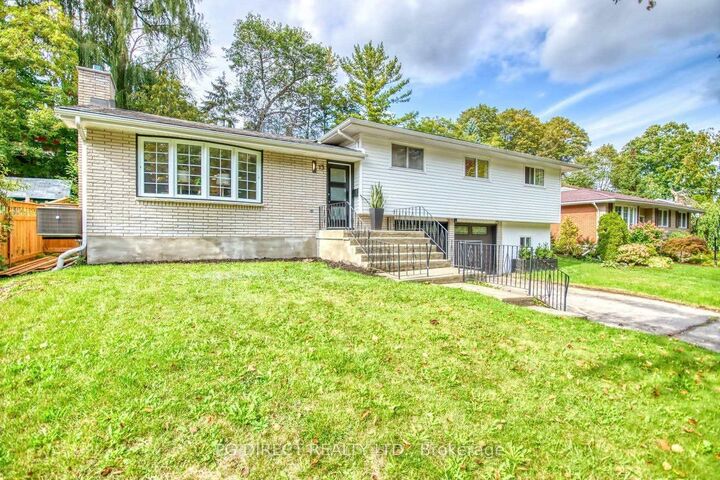 13 Parkside Drive — photo 1