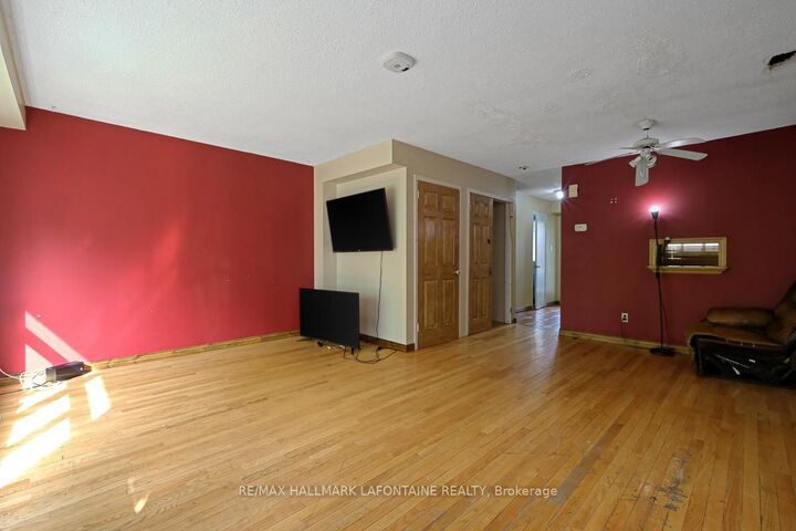 Property Photo: 3145 Olympic Way 39 ON K1T 1Y7
