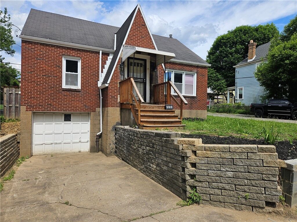 Property Photo:  3200 Motor St  PA 15204 