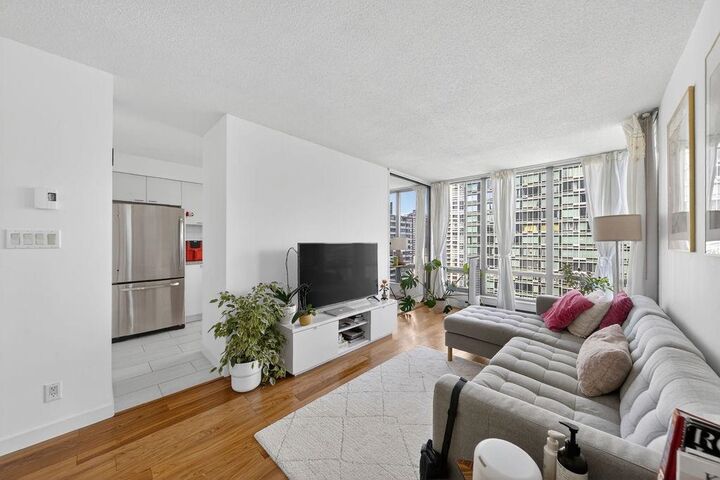 Property Photo: 1200 W Georgia Street 2202 BC V6E 4R2