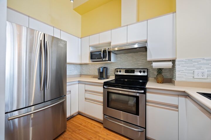 Property Photo: 3586 Rainier Place 5 BC V5S 4T3