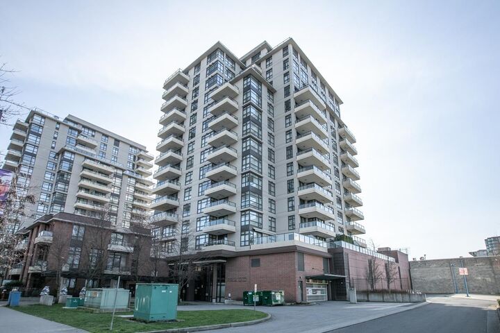 8120 Lansdowne Road 404 — photo 1