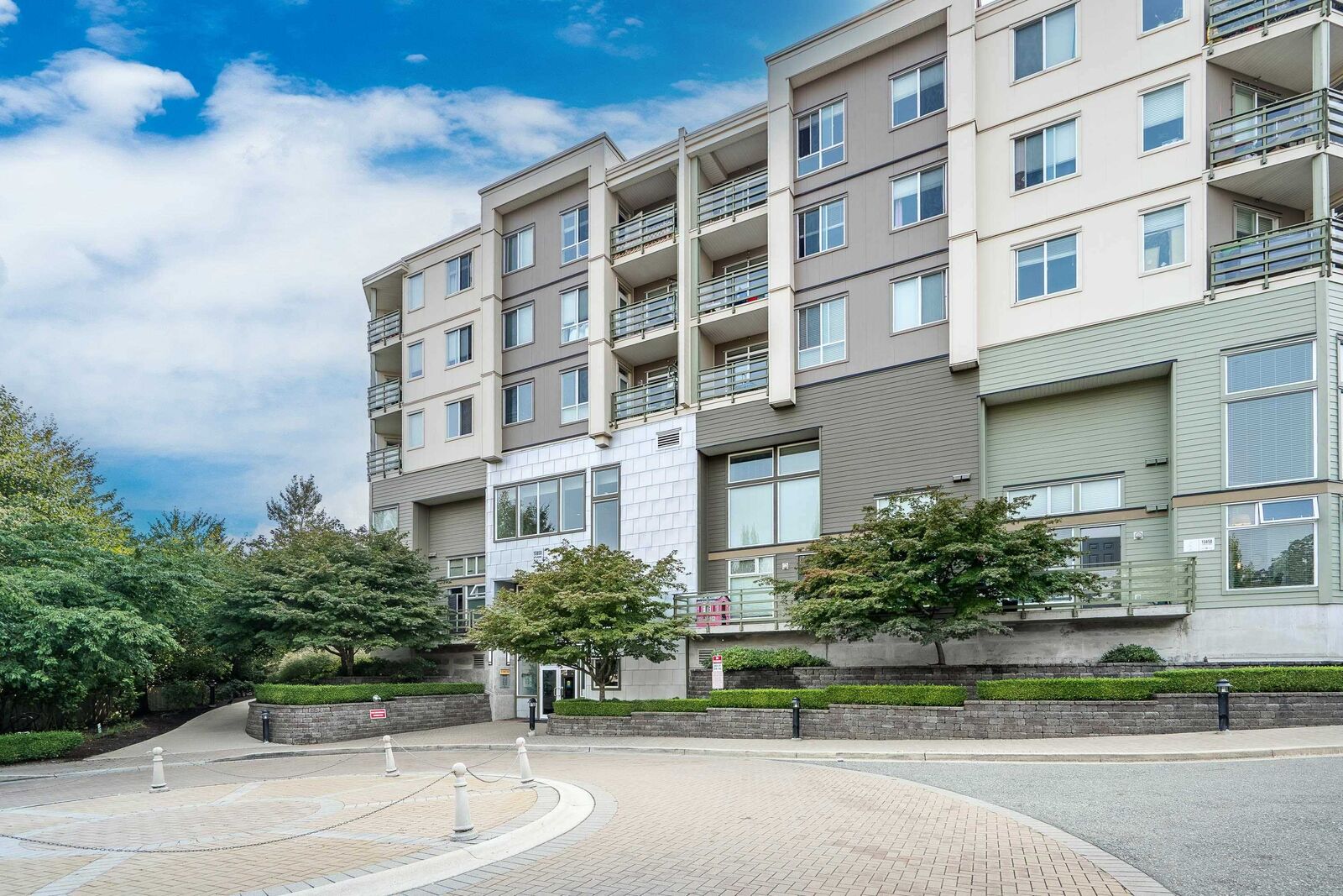 Property Photo: 15850 26th Avenue 407 BC V3Z 2N6