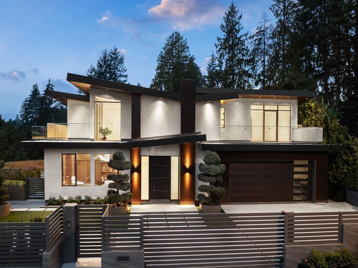 Property Photo: 1405 28th Street BC V7V 4L8