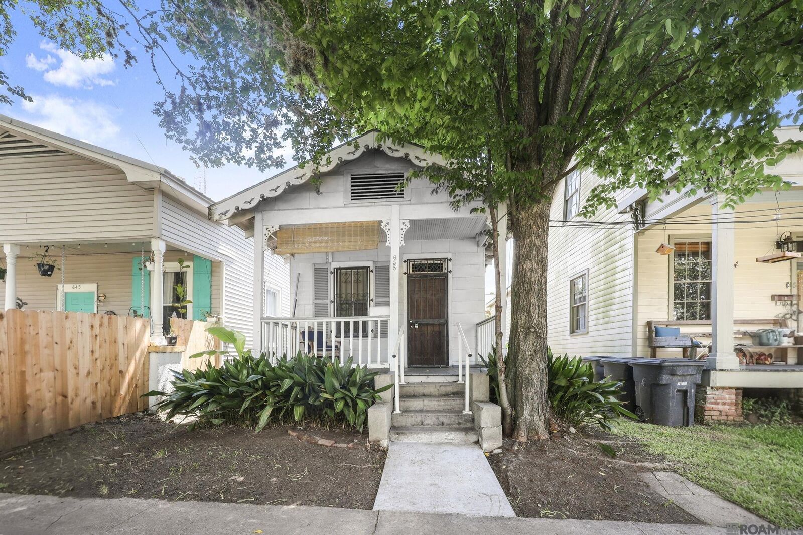Property Photo: 655 Napoleon St LA 70802