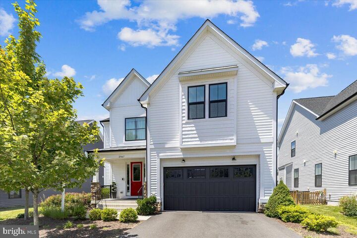 Property Photo:  25467 Byrnes Crossing Drive  VA 20152 