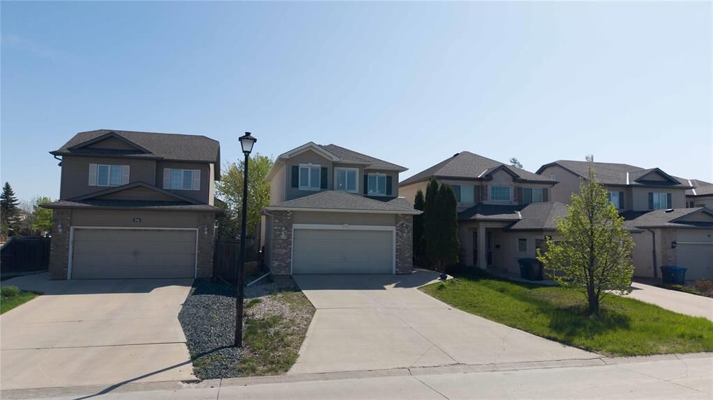 Photo de la propriété:  70 Brabant Cove  MB R2N 4R2 