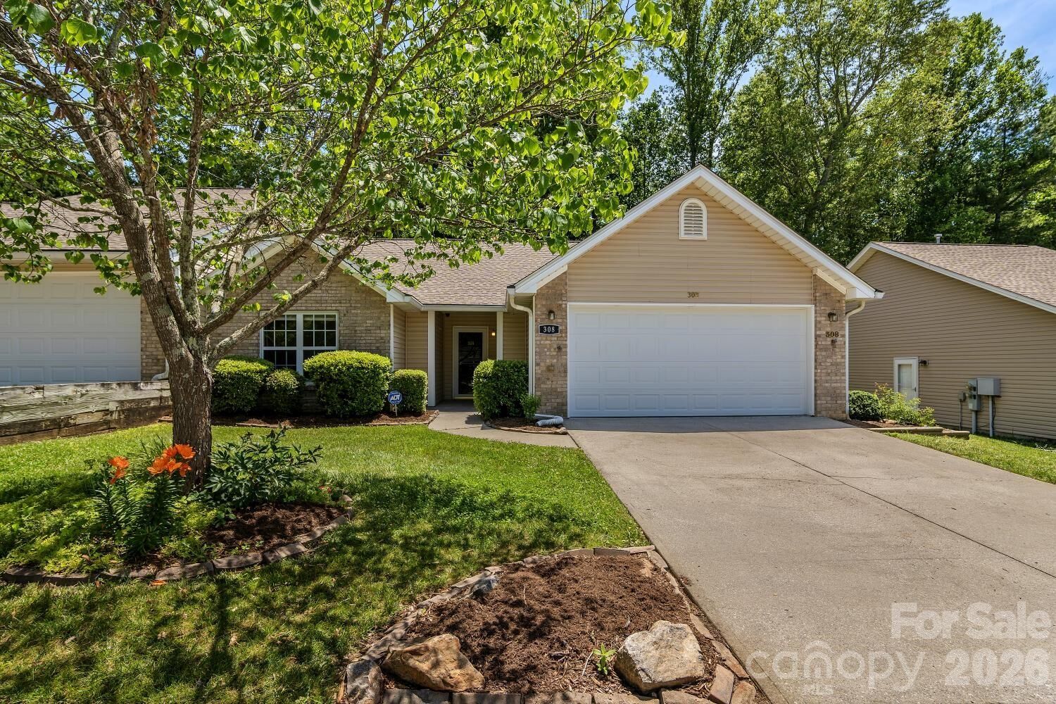 Property Photo:  308 Wiltshire Circle  NC 28732 