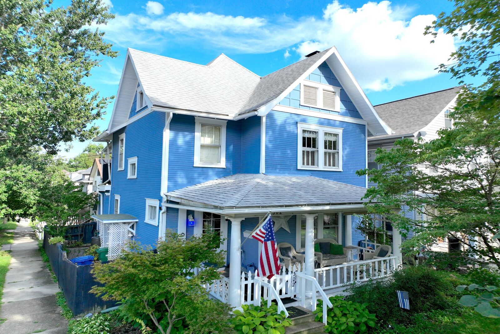 Property Photo:  302 N Franklin Street  OH 43015 