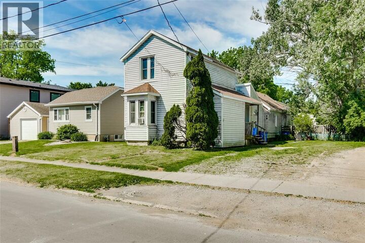 Property Photo:  30 Duke Street South  ON N7M 4L9 