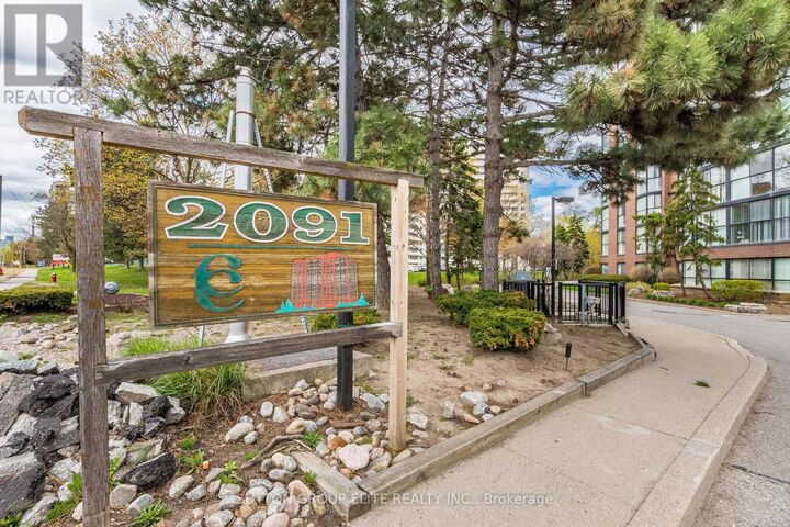 Property Photo:  2091 Hurontario Street 307  ON L5A 4E6 
