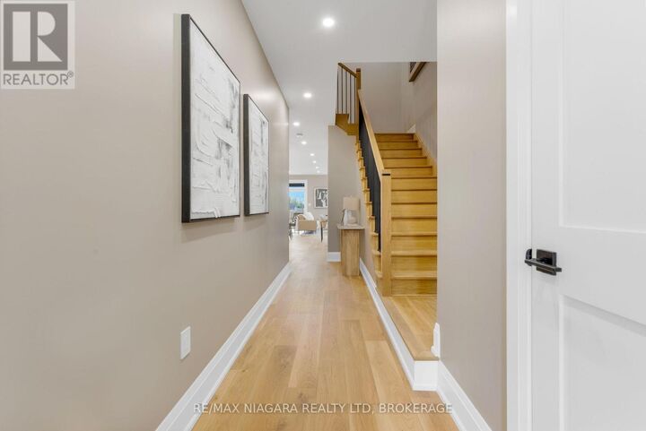 Property Photo: 6204 Curlin Crescent ON L2H 0B8