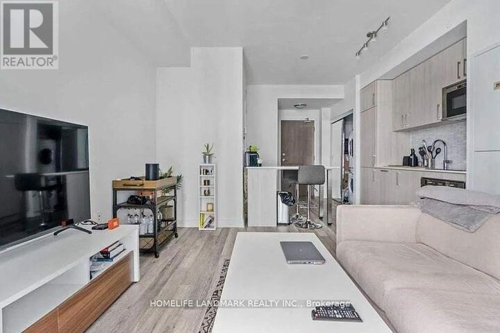 Property Photo:  576 Front Street W Street 1109E  ON M5V 1C1 
