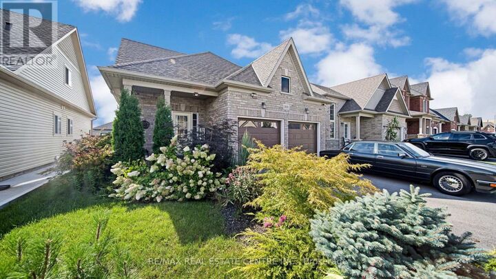 Property Photo:  869 Burwell Street  ON L2A 0E3 