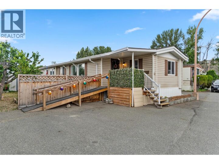 Property Photo: 13 Mars Drive 13M BC V2B 1B3