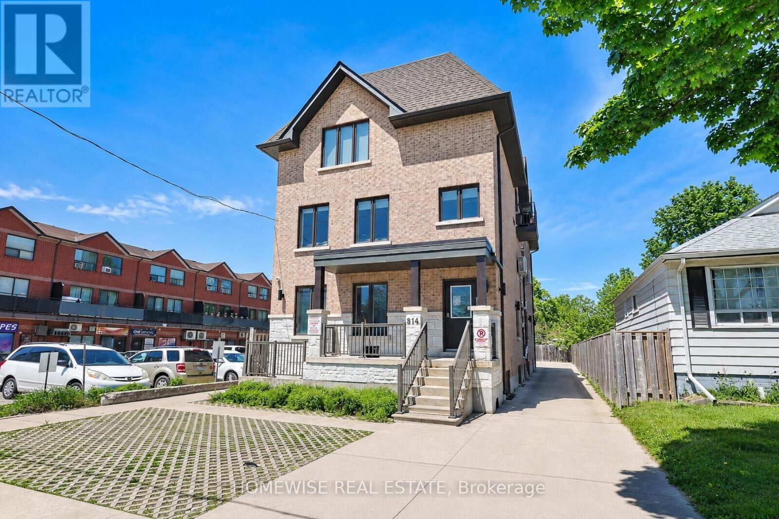 Property Photo:  814 Glencairn Avenue 101  ON M6B 2A3 