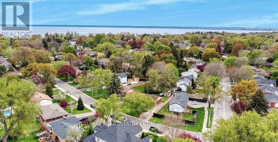 Property Photo: 314 Strathcona Drive ON L7L 2E1