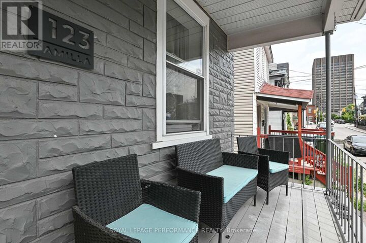 Property Photo:  123 Pamilla Street 3  ON K1S 3K9 