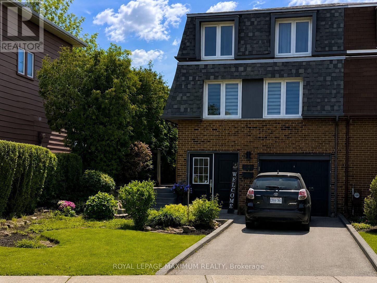 Property Photo:  7493 Bybrook Drive  ON L4T 3R4 
