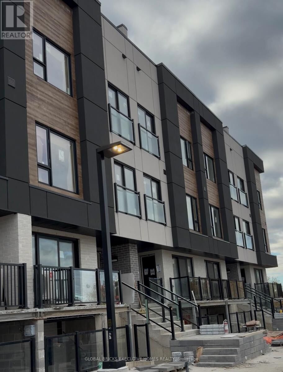 Photo de la propriété:  16 Melbourne Avenue 203C  ON L2P 3J8 