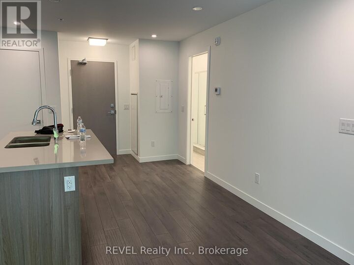 Property Photo:  455 Charlton Avenue East 301  ON L8N 0B2 