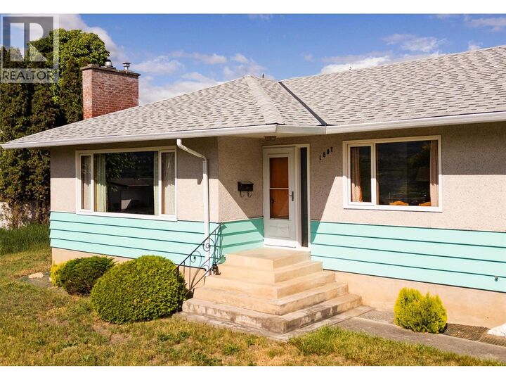 Property Photo:  1807 27 Crescent  BC V1T 1R3 