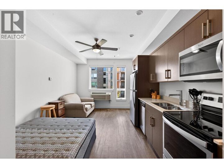 Property Photo:  925 Leon Avenue 424  BC V1Y 0E5 