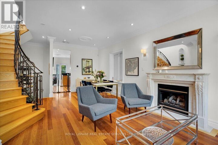 Property Photo:  85 Bedford Park Avenue  ON M5M 1J2 
