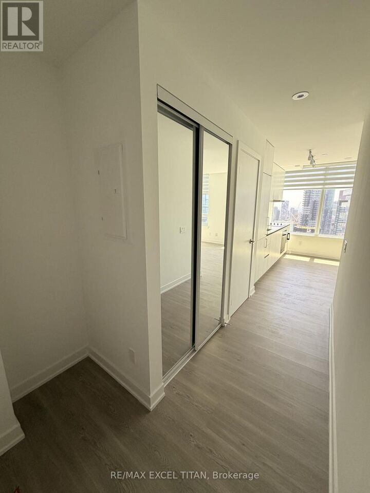 Property Photo: 8 Wellesley Street 5910 ON M4Y 0J5