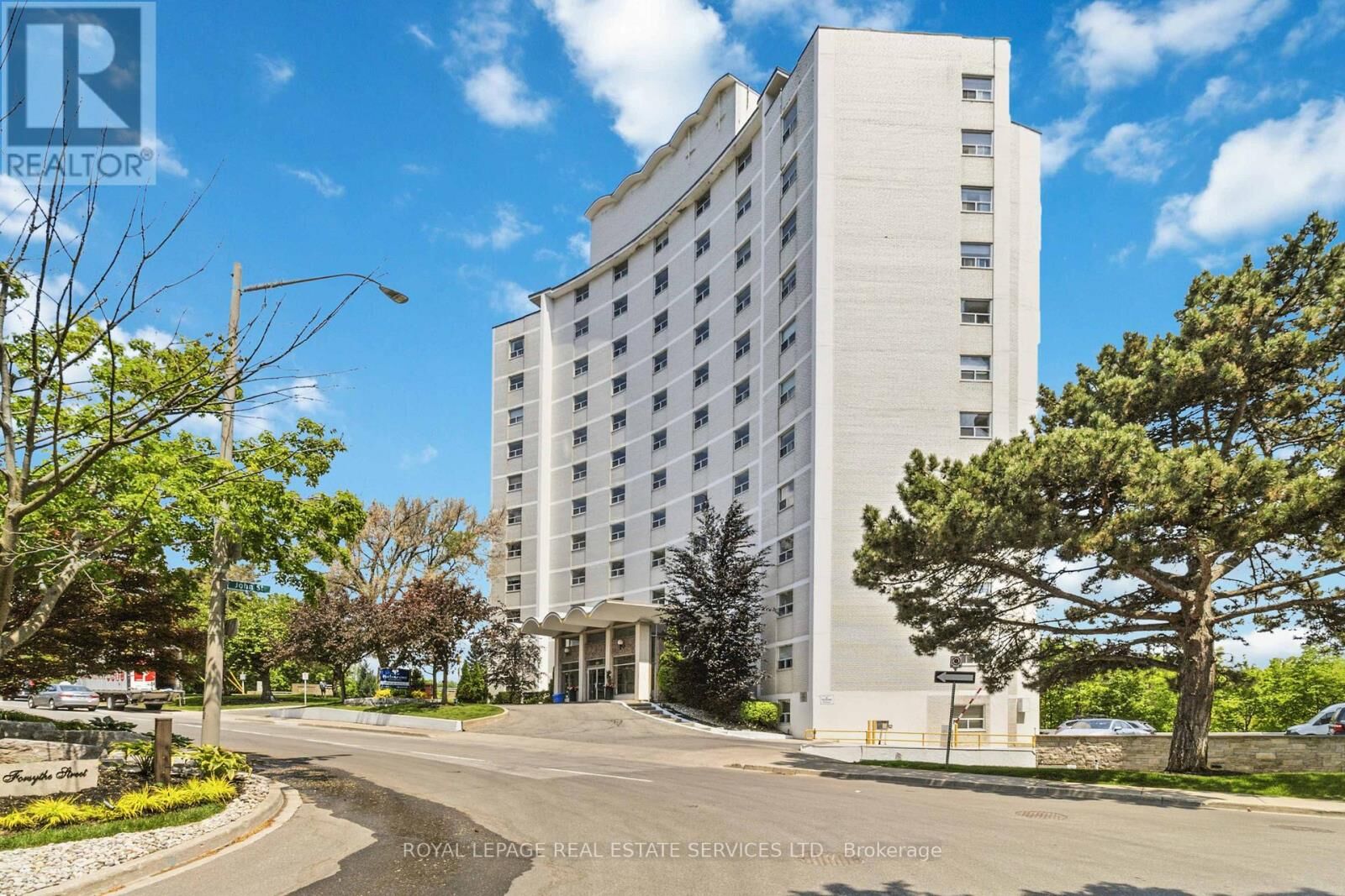 Property Photo: 125 Forsythe Street 1201 ON L6K 3K1