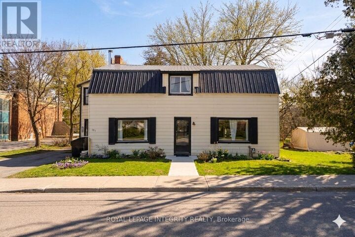Property Photo:  191 Bell Street  ON K7S 2R5 
