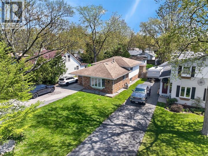 Property Photo: 226 Edgewater Boulevard ON N8N 2H2