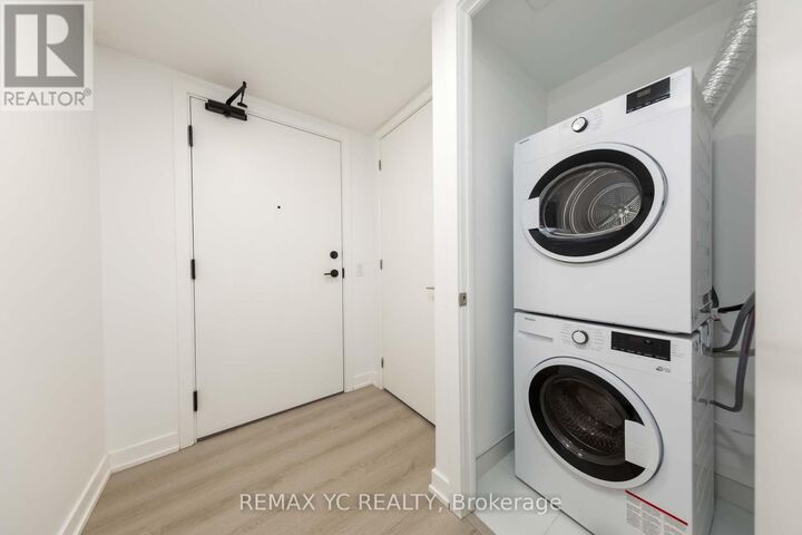 Property Photo:  100 Queen Street East 2515  ON M5C 0B5 