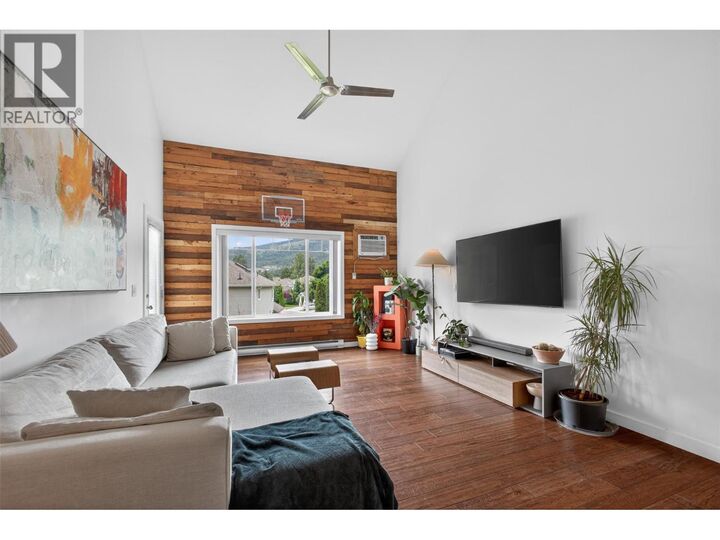 Property Photo: 2120 Shannon Ridge Drive 303 BC V4T 2Z3