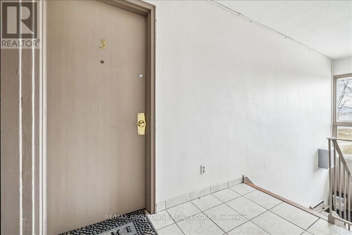 Property Photo: 2350 Queensway Drive 3 ON L7R 3T3