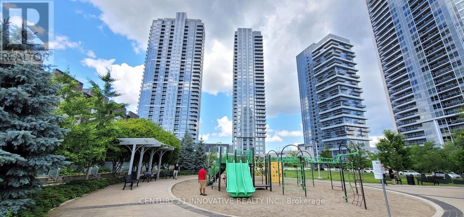Property Photo: 275 Village Green Square 323 ON M1S 0L8