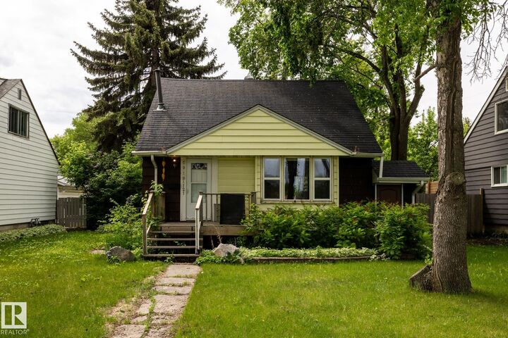 Property Photo:  5919 121 Avenue NW  AB T5W 1P2 