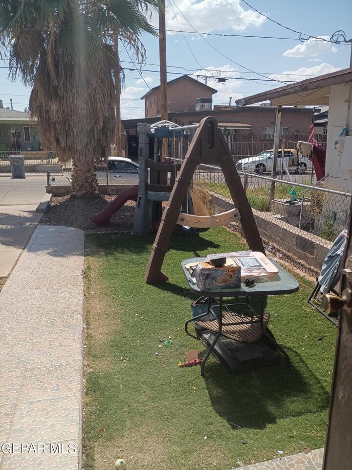 Property Photo: 324 Dolan Street TX 79905