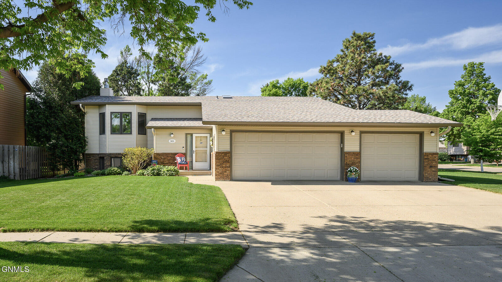 Property Photo: 3626 Hackberry Street ND 58503